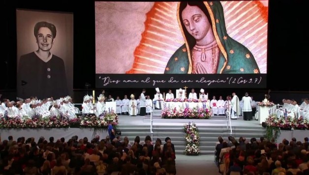 ÄGH Phanxicô yêu cầu vá»— tay cho Guadalupe Ortiz de Landázuri vừa được phong chân phước