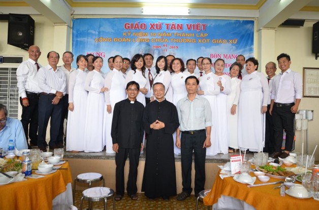 MỪNG LỄ CÁC THÁNH 1/11 – CỘNG ĐOÀN LÒNG CHÚA THƯƠNG XÓT  GIÁO XỨ TÂN VIỆT KỶ NIỆM 10 NĂM THÀNH LẬP