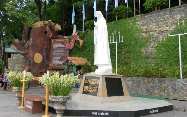ÄỨC MẸ TÀ PAO