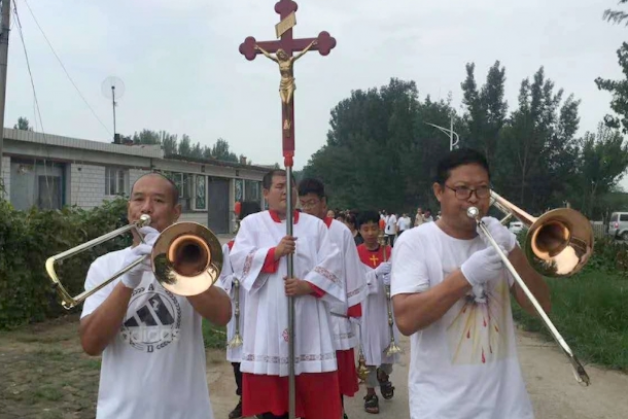 Trung quốc đội lốt Covid-19 đàn áp người Công giáo