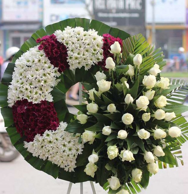 Hướng dẫn viết bài Cảm nghĩ về người quá cố trong Tang lễ