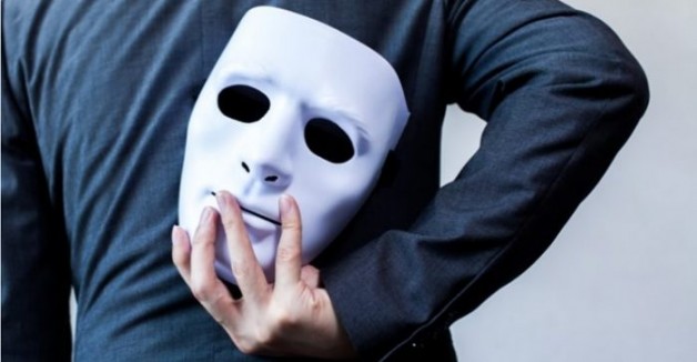 Làm thế nào để nhận diện một kẻ tự mê?