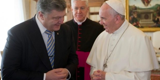 ĐÚNG, GIÁO HỘI LÀM CHÍNH TRỊ!