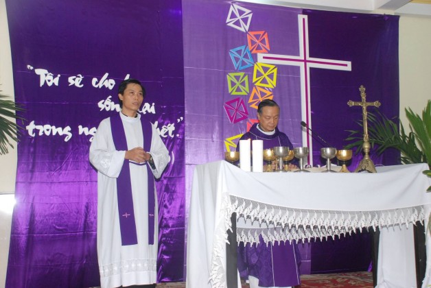 Bài Giảng LỄ CẦU CHO CÁC ĐẲNG LINH HỒN 2020 do Cha Chánh xứ Đa Minh Vũ Ngọc Thủ Giảng Lễ