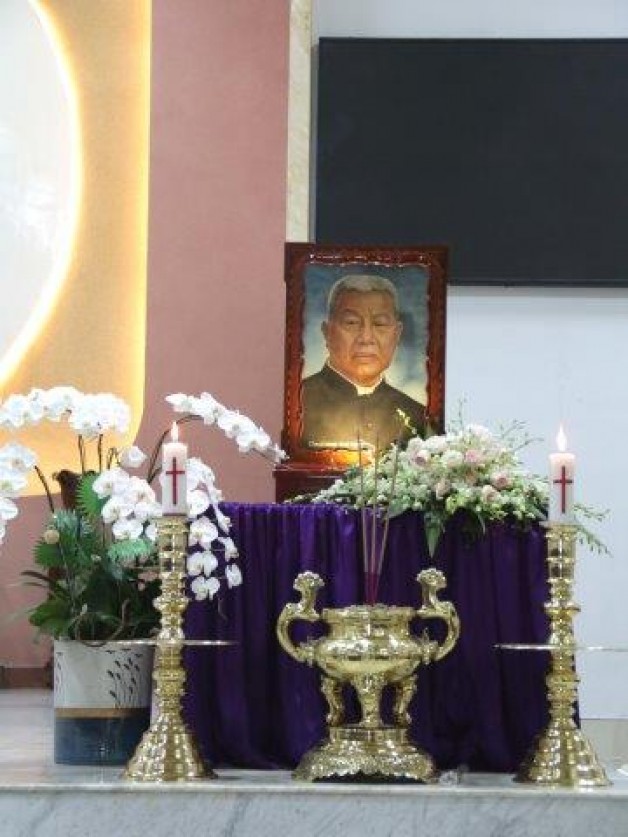 Giáo Xứ Tân Việt: Lá»… giá»— 30 năm Cha cố Äa Minh VÅ© Äức Triêm