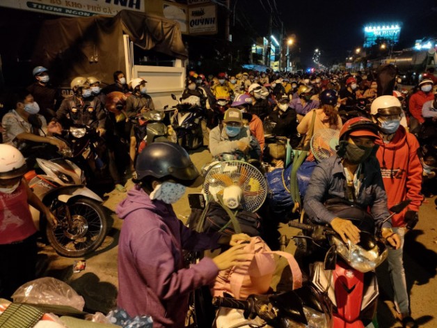 SÀI GÒN SAU NGÀY GIÃN CÁCH – CÒN ĐÓ NHỮNG NỖI LO