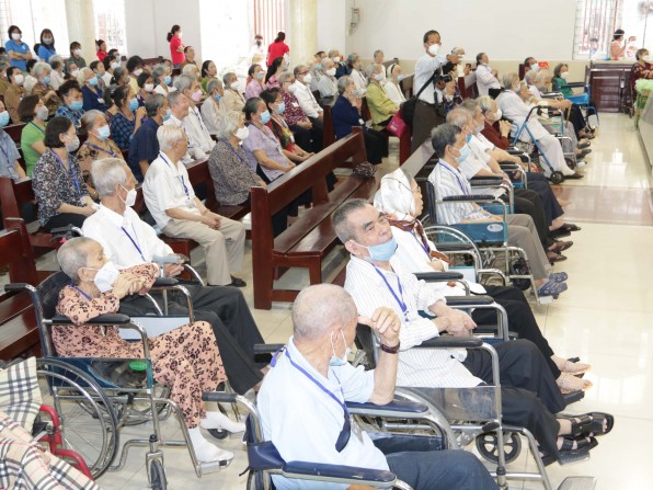 Giáo xứ Tân Việt: Thánh lễ cầu cho các bệnh nhân