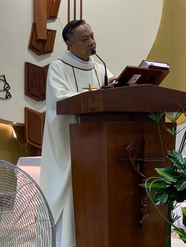 Bài Giảng Lễ Rửa Chân do Cha Chánh Xứ Đaminh Vũ Ngọc Thủ Giảng Lễ