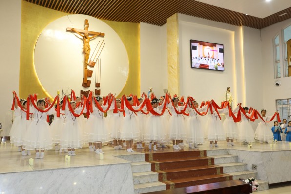 Giáo xứ Tân Việt: Bế mạc tháng hoa 27/05/2023