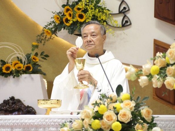 Giáo xứ Tân Việt: Rửa tội dự tòng. 16-9-2023