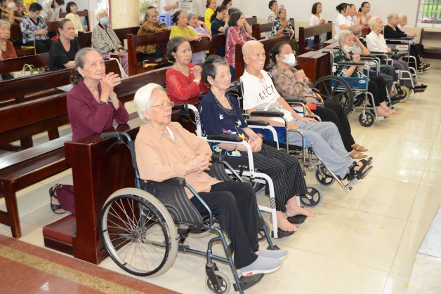 Giáo xứ Tân Việt: Thánh lễ cầu cho các bệnh nhân