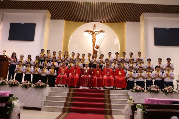 Giáo xứ Tân Việt: Thánh lễ ban Bí tích Thêm Sức 03/07/2025