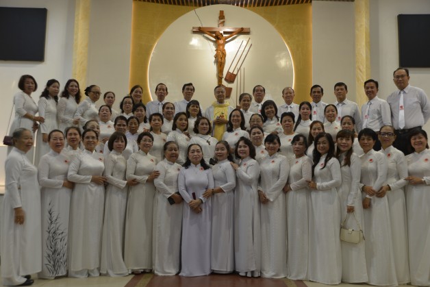 Giáo xứ Tân Việt: Ban Caritas mừng bổn mạng