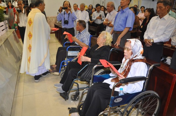 Giáo xứ Tân Việt: Thánh lễ chúc tuổi các vị cao niên