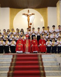 Giáo xứ Tân Việt: Thánh Lễ Thêm Sức