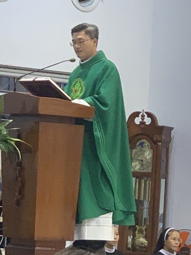Bài giảng Chúa Nhật XX III quanh năm do Cha phó Phao lô Nguyễn Đức Phú giảng lễ.